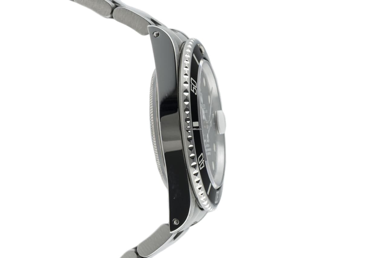 Rolex Submariner Date - Thumbnail 9