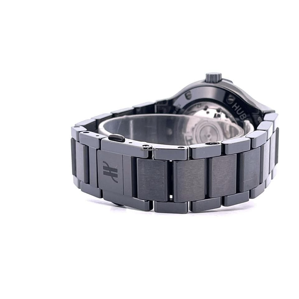 Hublot Classic Fusion Black Magic Diamonds / Ceramic / 38 mm / Full Set / very good Condition / 2024 - Thumbnail 9