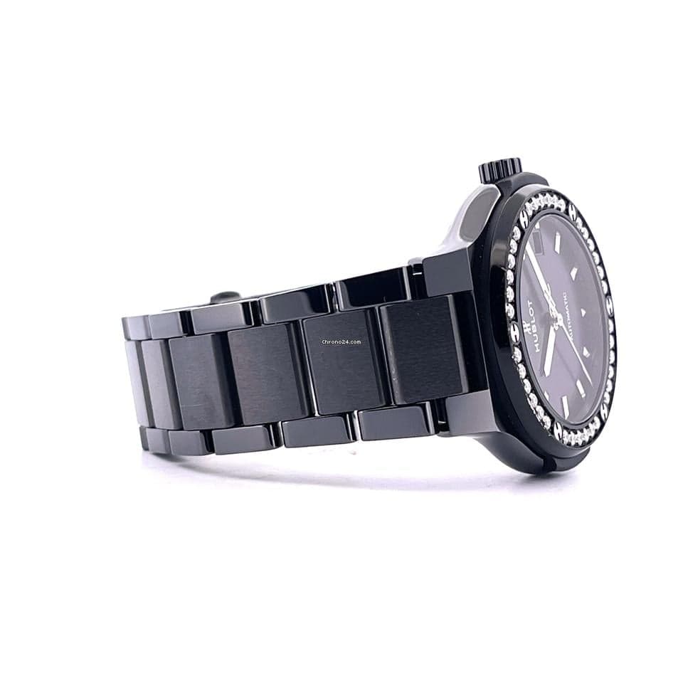 Hublot Classic Fusion Black Magic Diamonds / Ceramic / 38 mm / Full Set / very good Condition / 2024 - Thumbnail 12