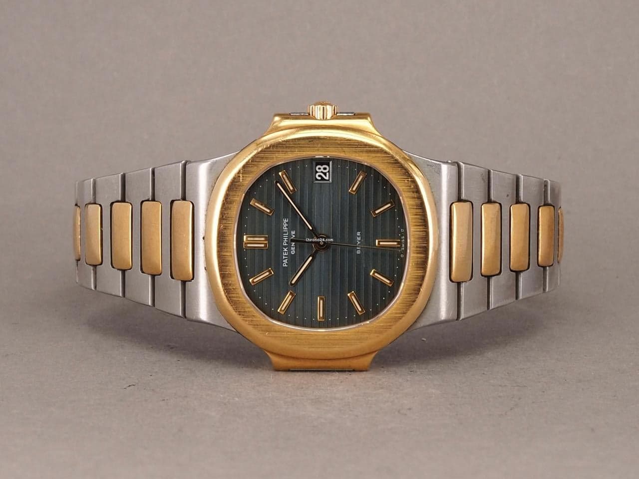 Patek Philippe Nautilus "Beyer" 3800/001 November 1984 Double-Signed Dial "Beyer" 3800/001
