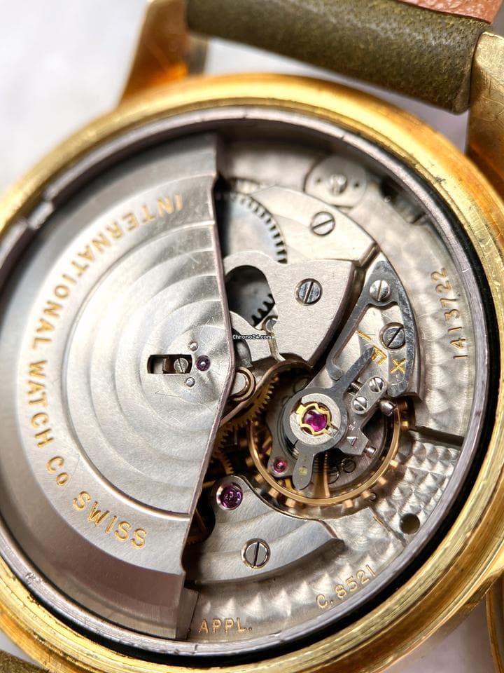 IWC Vintage Ingenieur Vollgold Solid Gold Automatic 36.5mm ref 666 666 - Thumbnail 9