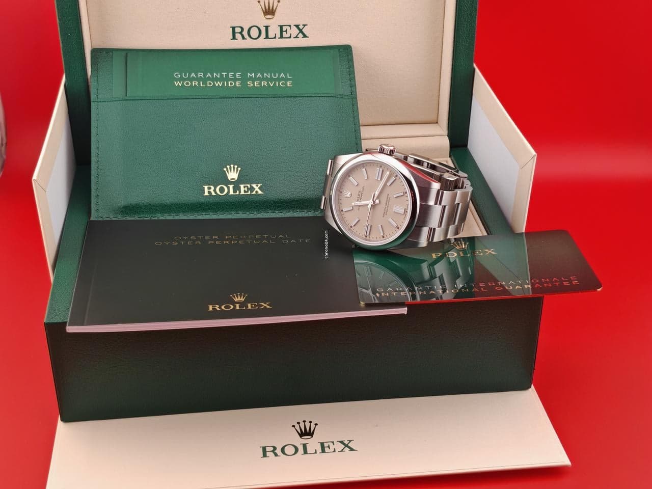 Rolex Oyster Perpetual 41 mm, NEW, 134300 2025 Beige Dial, Full set, Unworn - Thumbnail 3