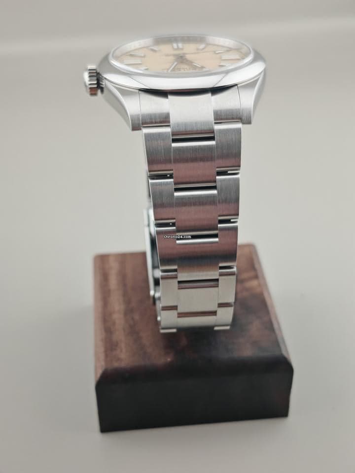 Rolex Oyster Perpetual 41 mm, NEW, 134300 2025 Beige Dial, Full set, Unworn - Thumbnail 9