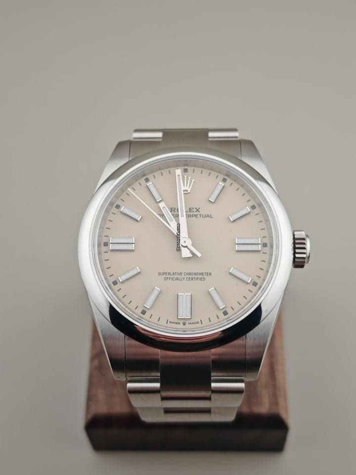 Rolex Oyster Perpetual 41 mm, NEW, 134300 2025 Beige Dial, Full set, Unworn - Thumbnail 14