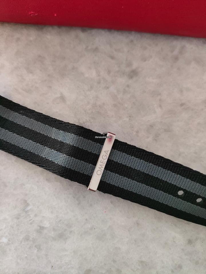 Omega Speedmaster Professional Moonwatch 145.0022 Beautiful Patina Dial With Original Omega Strap - Thumbnail 11