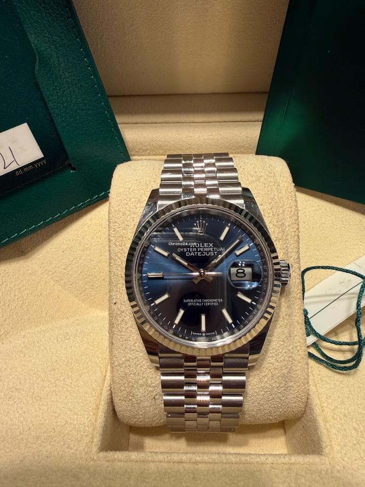 Rolex Datejust 36 Bracelet Jubilee Fond Bleu Lunette Cannelée