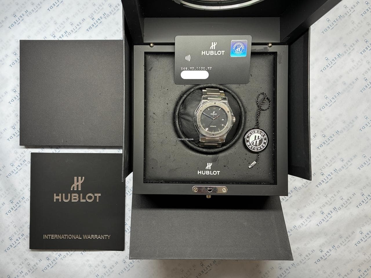 Hublot Classic Fusion Black Dial / Box & Papers - Thumbnail 3