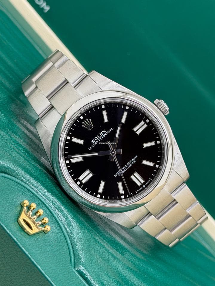 Rolex Oyster Perpetual 41 - Black Dial Ref 124300 - Year 2023