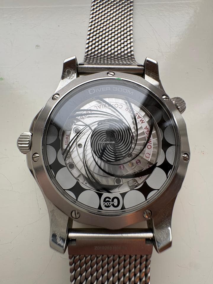 Omega Seamaster Diver 300M “60 Years of James Bond” - Thumbnail 6