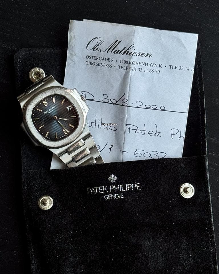 Patek Philippe Nautilus Blue Ribbed Dial – Steel – Box & Dealer Invoice – 2000 - Thumbnail 8