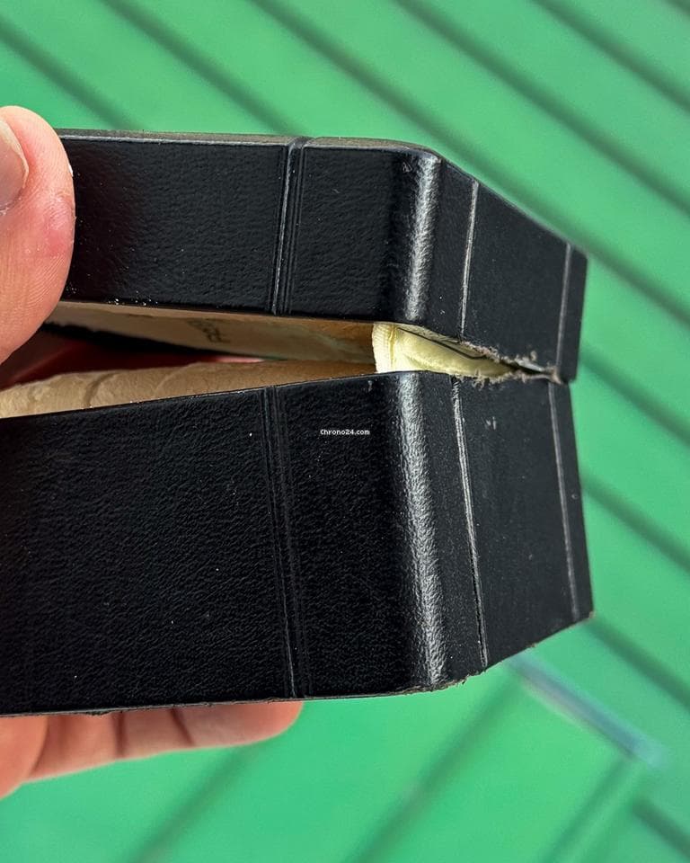 Patek Philippe Nautilus Blue Ribbed Dial – Steel – Box & Dealer Invoice – 2000 - Thumbnail 12