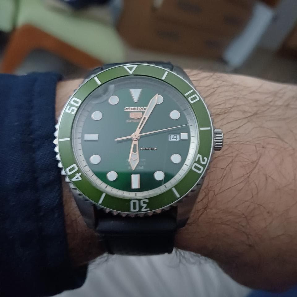 Seiko 5 Sports  Watch Seiko 5 Sports watch Green dial, great timepiece - Image 1