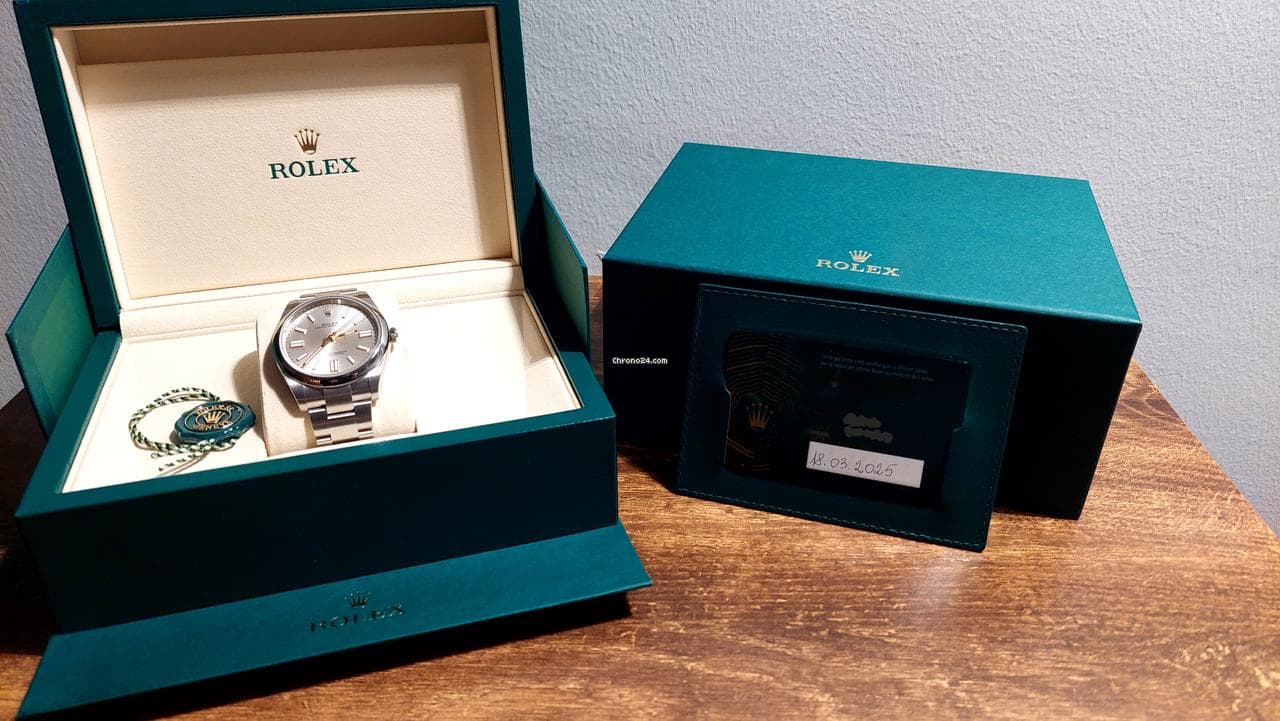 Rolex Oyster Perpetual 41 full set, orologio mai indossato - Thumbnail 5