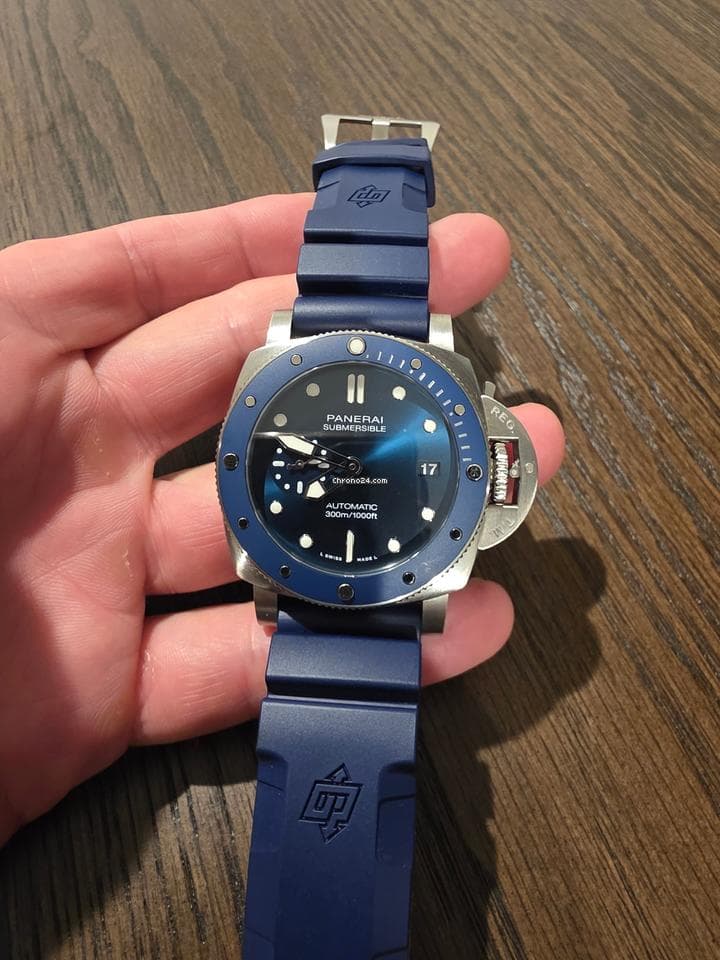 Panerai Submersible Blu Notte Pam02068 submersible limited edition 901/2000