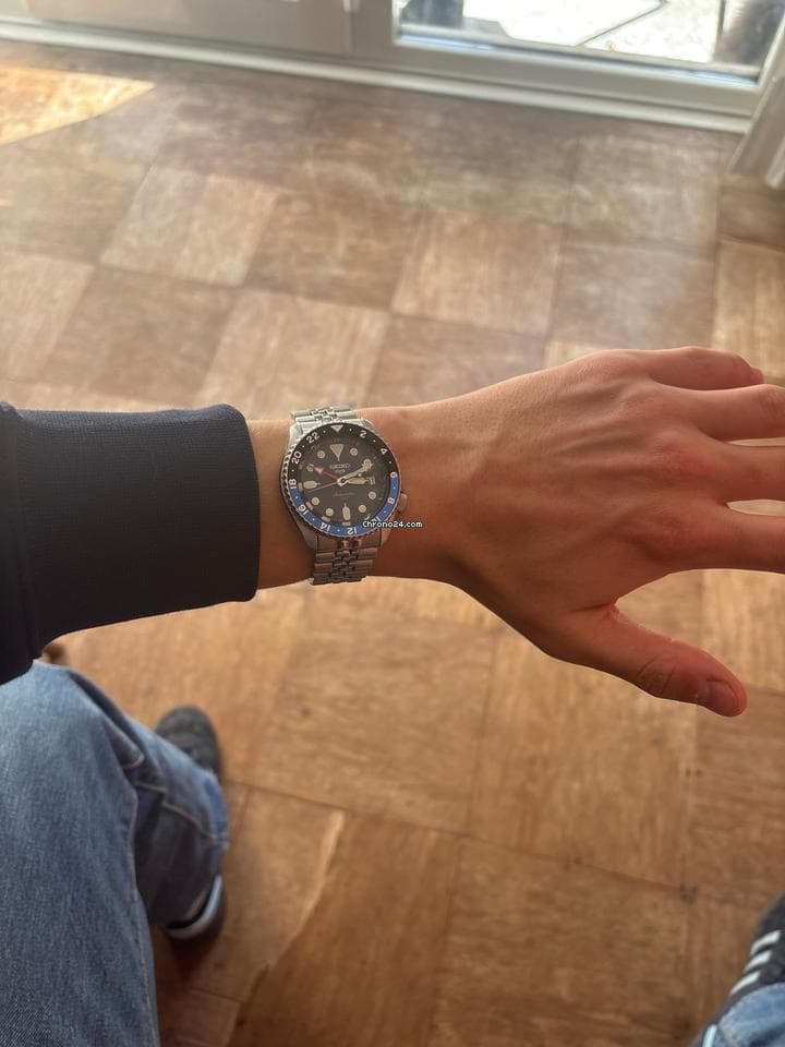 Seiko 5 Sports GMT - Thumbnail 4