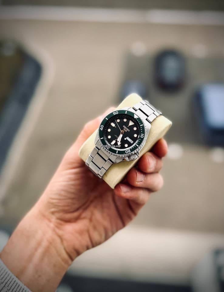 Seiko 5 Sports - Thumbnail 3