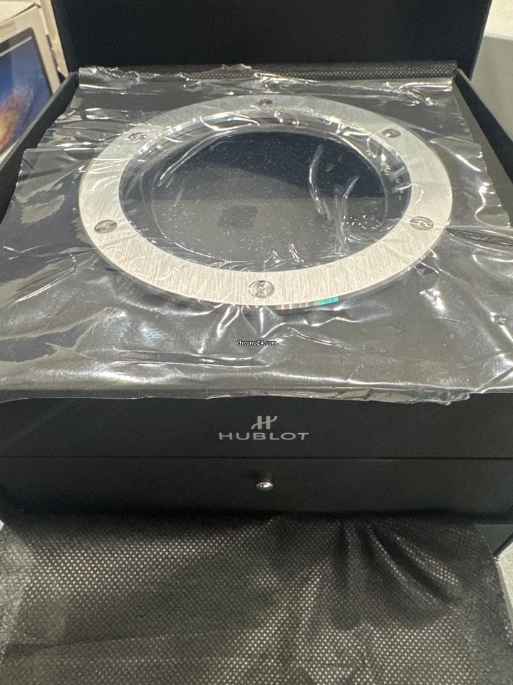 Hublot Classic Fusion Orlinski King Gold White Pavé 40mm - Thumbnail 6