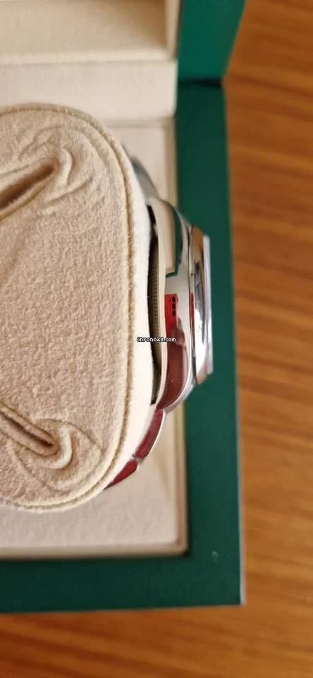 Rolex Oyster Perpetual 31 Rolex Oyster Perpétual 31 - Thumbnail 3