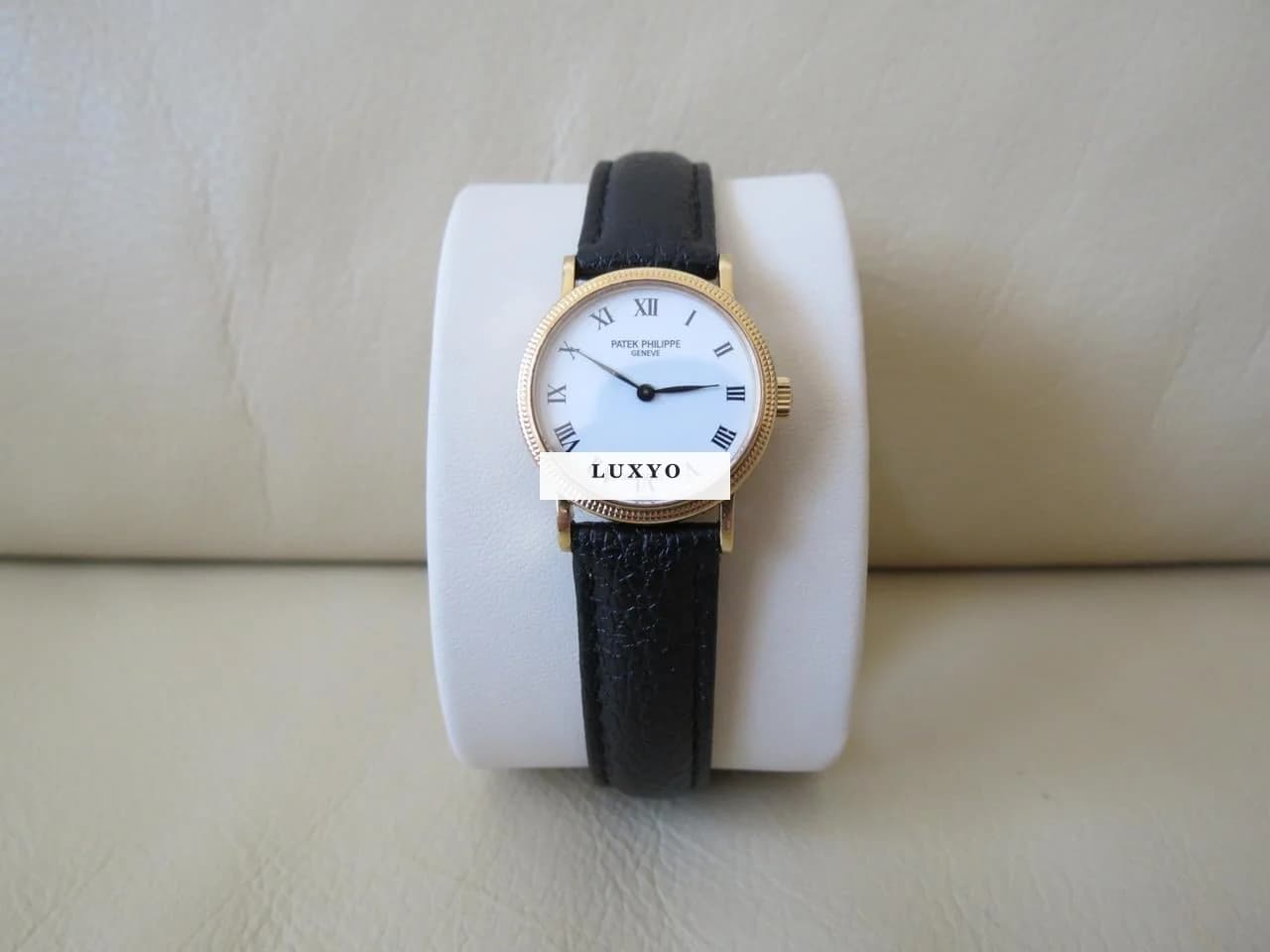 Patek Philippe Calatrava 18K Gold Roman Numerals 25mm Mechanical Ladies Watch - Thumbnail 2