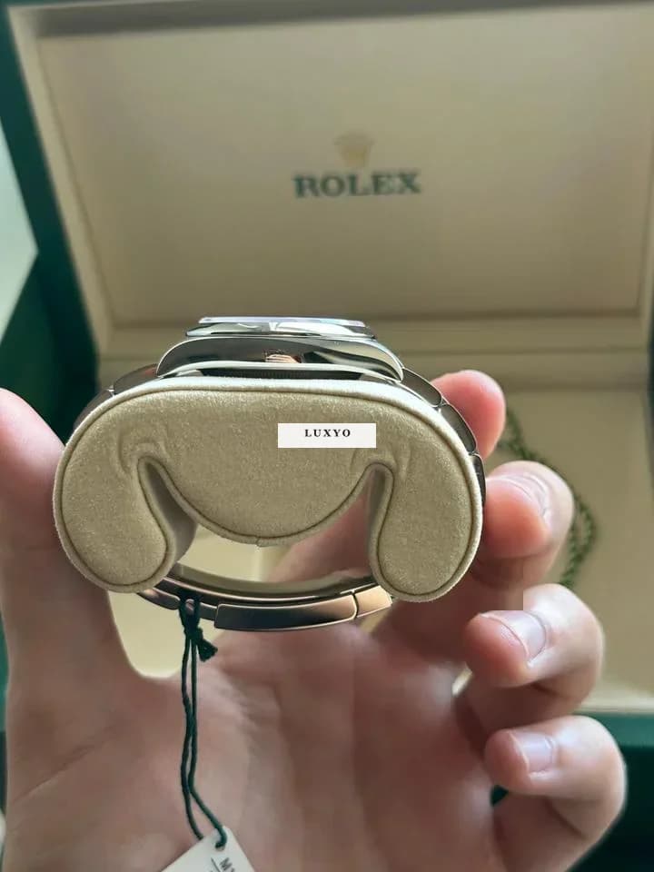 Rolex Oyster Perpetual 36 NEW 02/2025 with NEW BOX - Candy Pink Dial - Thumbnail 6