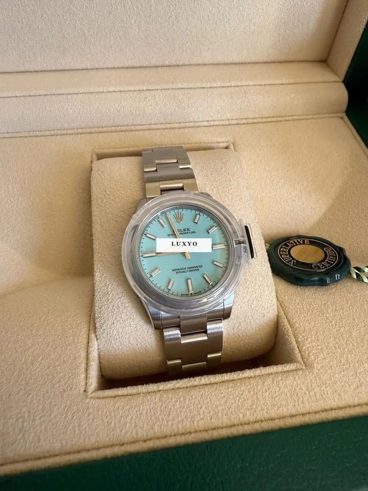 Rolex Oyster Perpetual 31 Unworn, 2024, full incl. box and papers - Thumbnail 2