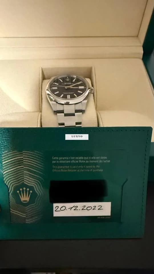 Rolex Oyster Perpetual 41 Full Set/ Red:124300 - Thumbnail 2