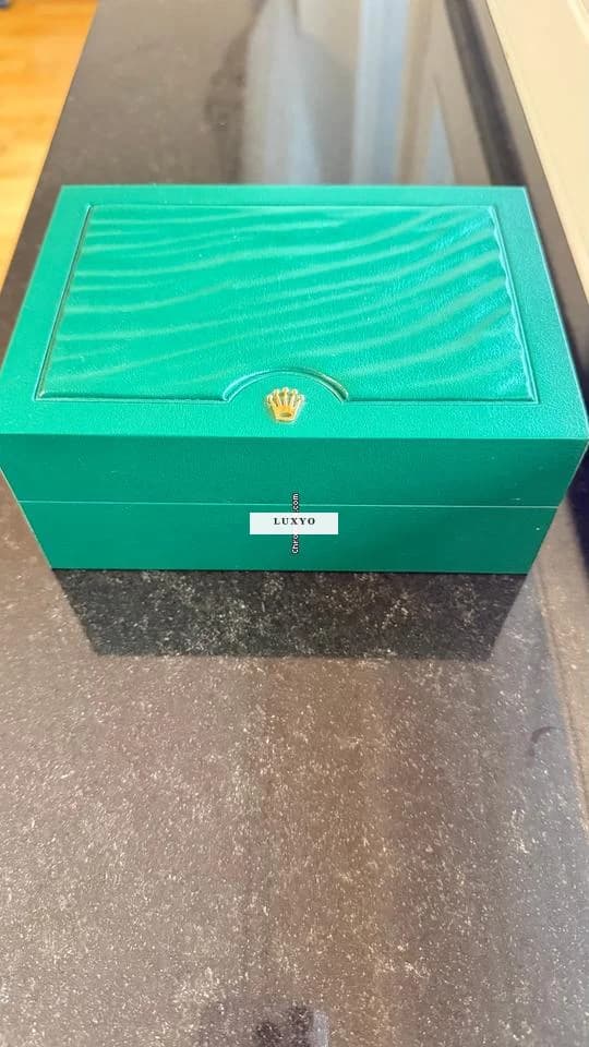 Rolex Oyster Perpetual 41 Full Set/ Red:124300 - Thumbnail 12