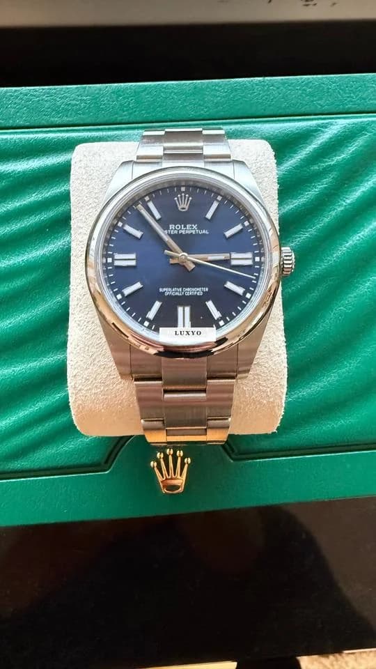 Rolex Oyster Perpetual 41 Full Set/ Red:124300 - Thumbnail 4