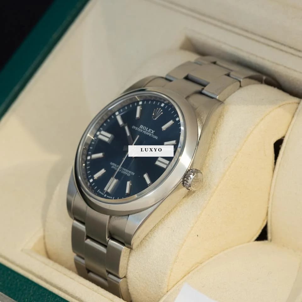 Rolex Oyster Perpetual Ref. 124300 Full Set - Thumbnail 4