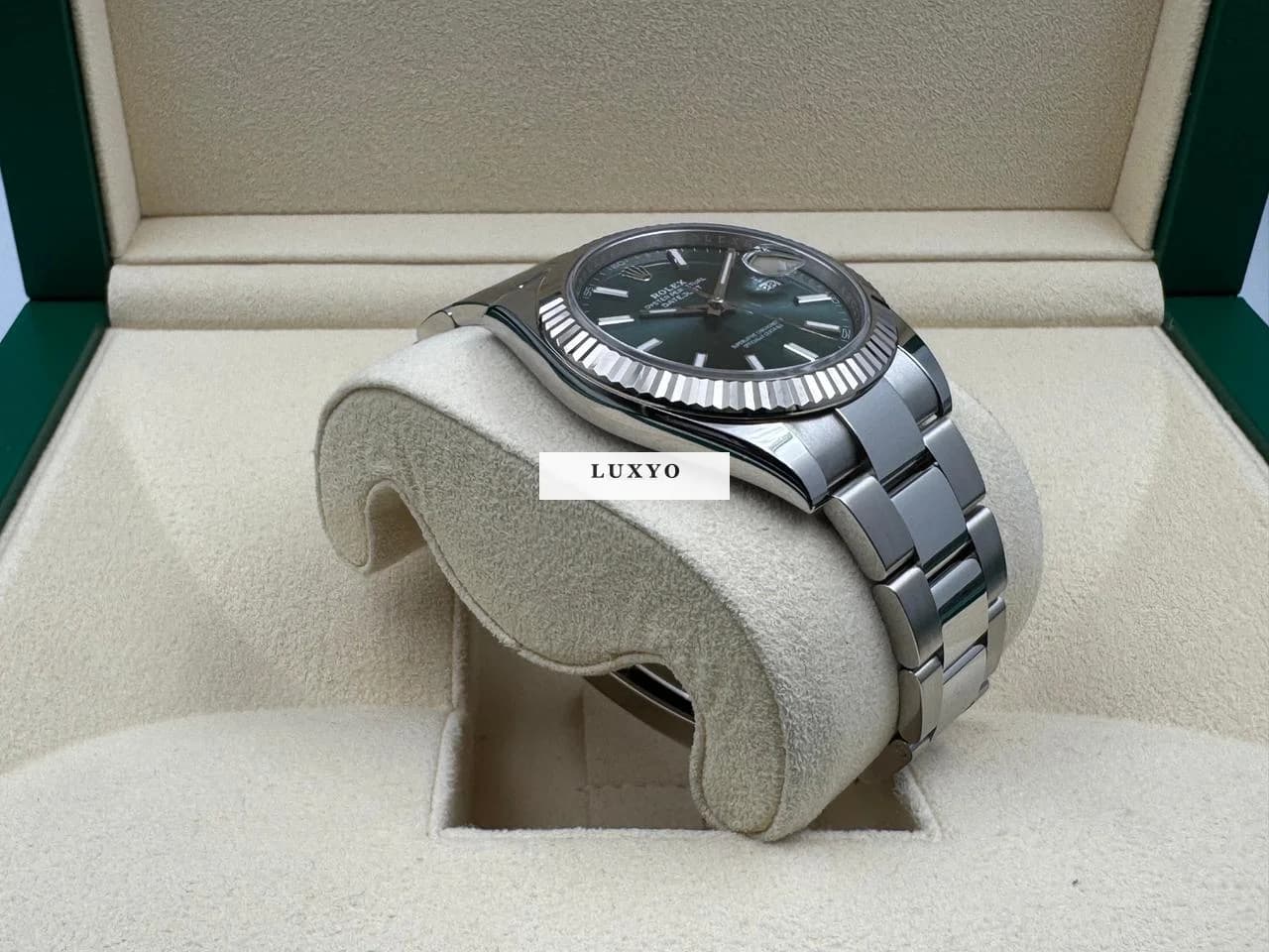 Rolex Datejust 41 126334 Mint Green Dial Oyster 2024 Like New Full Set - Thumbnail 2