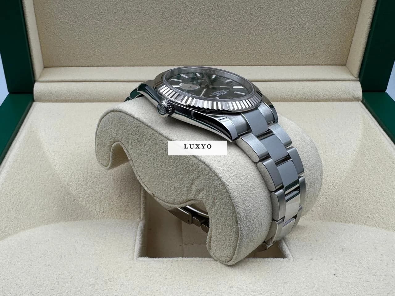 Rolex Datejust 41 126334 Mint Green Dial Oyster 2024 Like New Full Set - Thumbnail 3