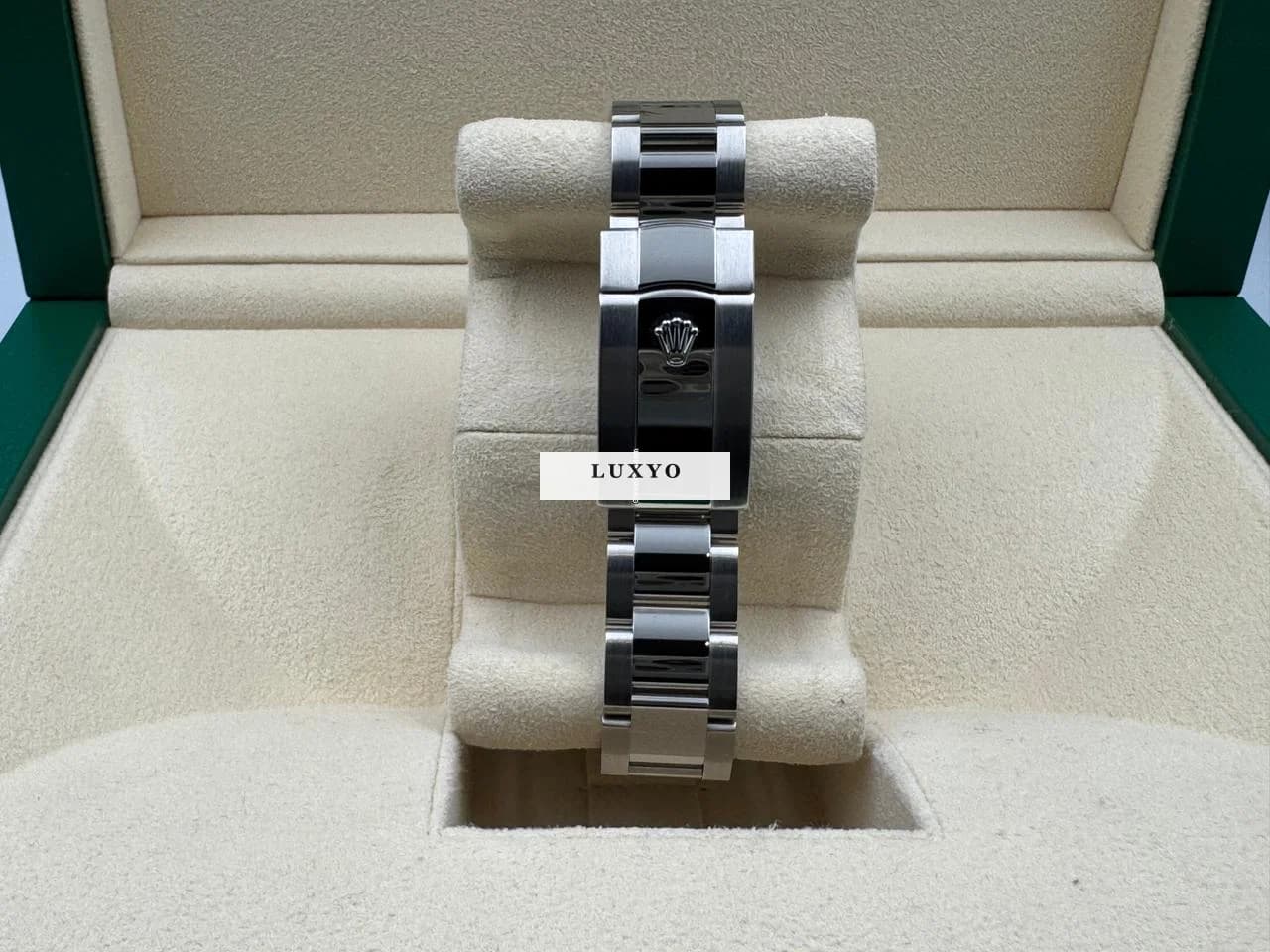 Rolex Datejust 41 126334 Mint Green Dial Oyster 2024 Like New Full Set - Thumbnail 4