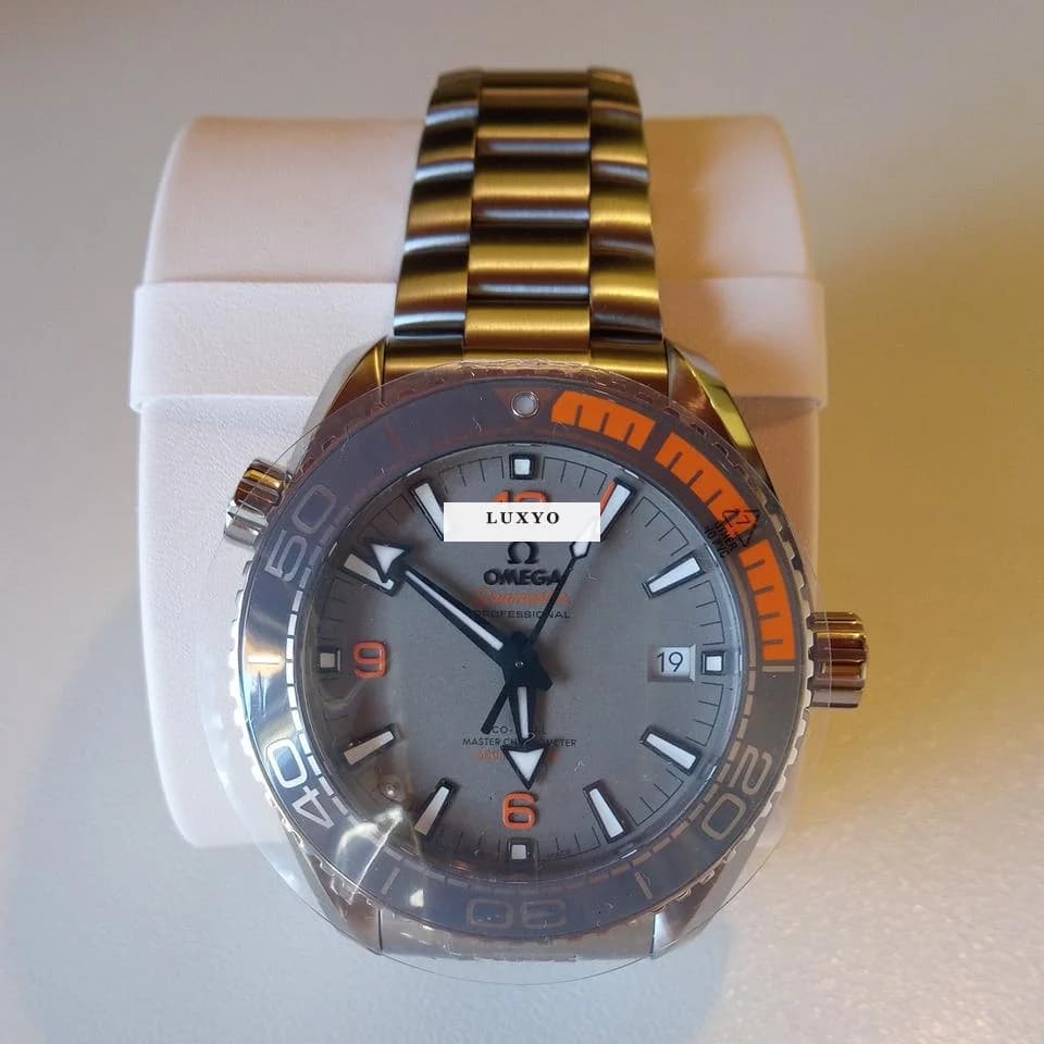 Omega Seamaster Planet Ocean Orologio Nuovo, mai usato completo di cofanetto originale - Thumbnail 2