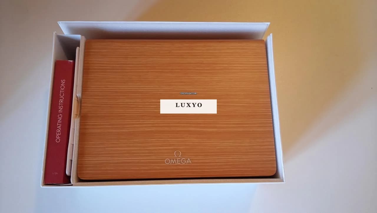 Omega Seamaster Planet Ocean Orologio Nuovo, mai usato completo di cofanetto originale - Thumbnail 9