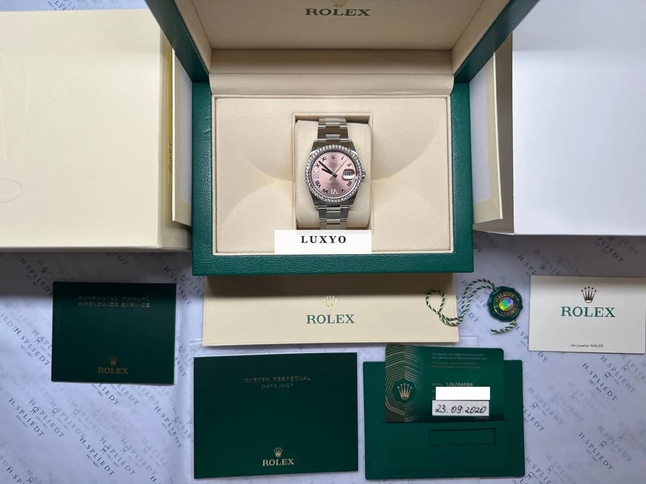Rolex Datejust 36 126284RBR / Pink and Diamonds / Box and Paper / Roman / very good Condition / 2020 - Thumbnail 3