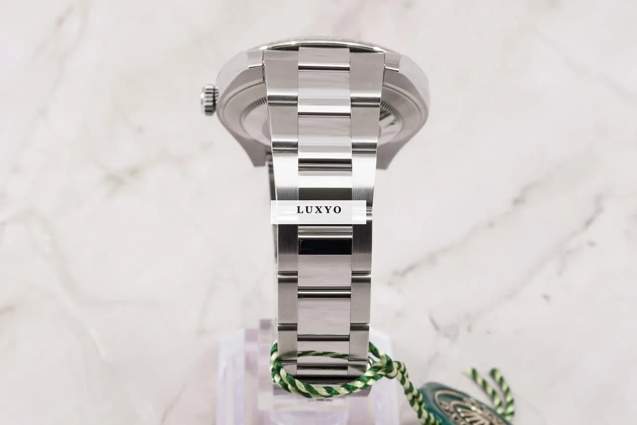 Rolex IN STOCK Like new 12/2022 Ref. 126334 Datejust 41 Steel/White Gold Mint Green Dial Fluted ROLEX PURCHASE RECEIPT AVAILABLE - Thumbnail 6