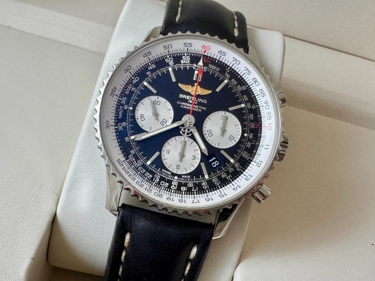 Breitling Navitimer 01 43 mm AB012012/BB01 - Thumbnail 4