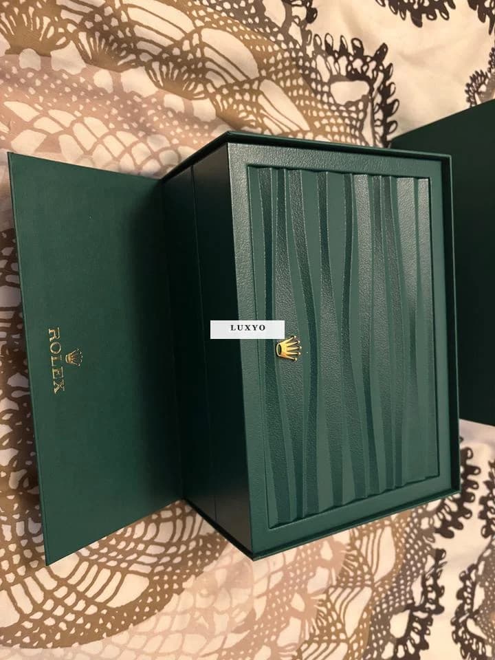 Rolex Oyster Perpetual  Stainless Dial (2025) Set complet, papiers et boîte . - Thumbnail 4