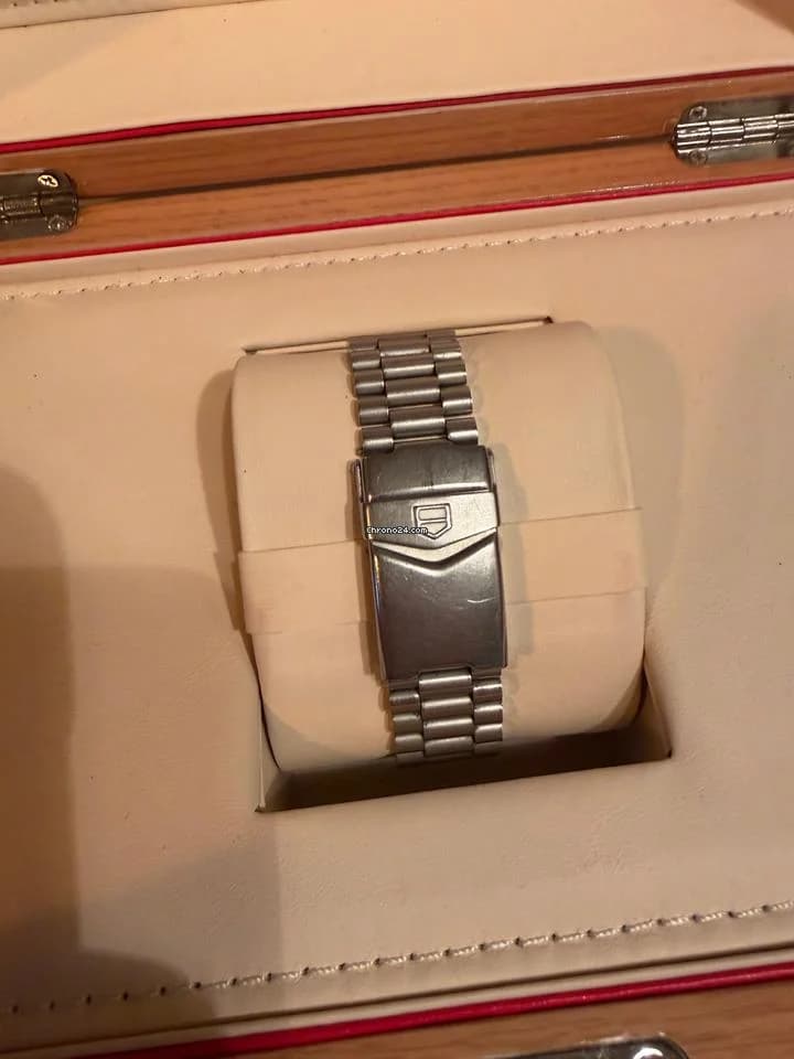 TAG Heuer 2000 Professional - Thumbnail 4