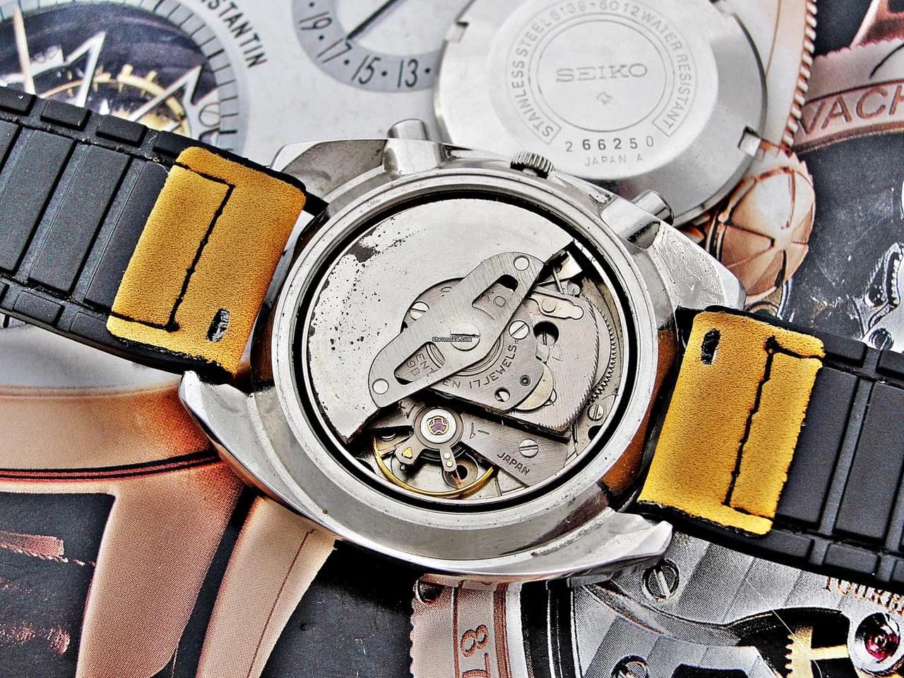 Seiko Chronograph Beautiful Retro Seiko Automatic Chronograph from 1972 - Thumbnail 17