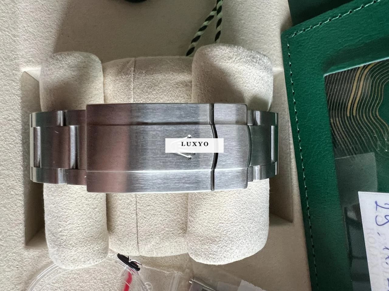 Rolex Oyster Perpetual 36 Lavender dial, brand new, never worn - Thumbnail 3