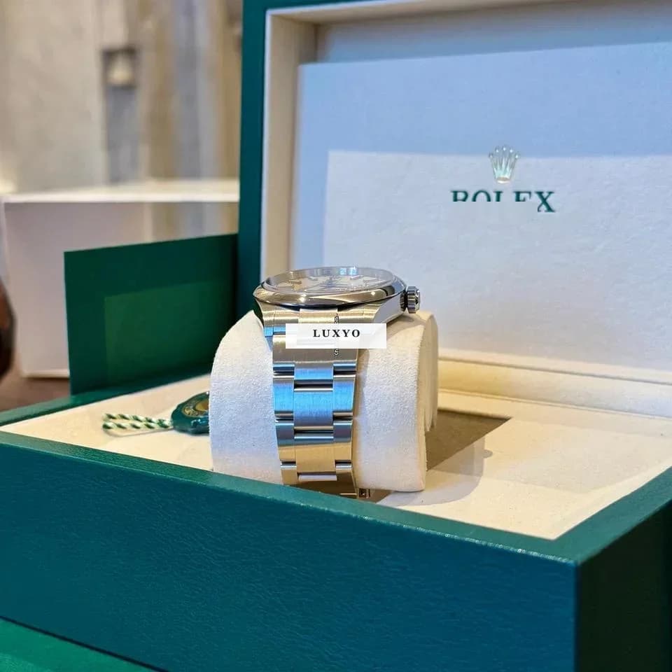 Rolex Oyster Perpetual  Stainless Dial (2025) Rolex oyster BEIGE 41 mm / Ref: 134300 / New and stickers . - Thumbnail 12