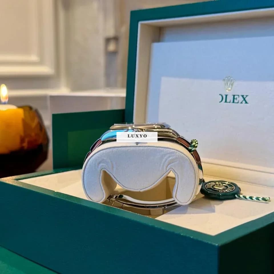 Rolex Oyster Perpetual  Stainless Dial (2025) Rolex oyster BEIGE 41 mm / Ref: 134300 / New and stickers . - Thumbnail 13