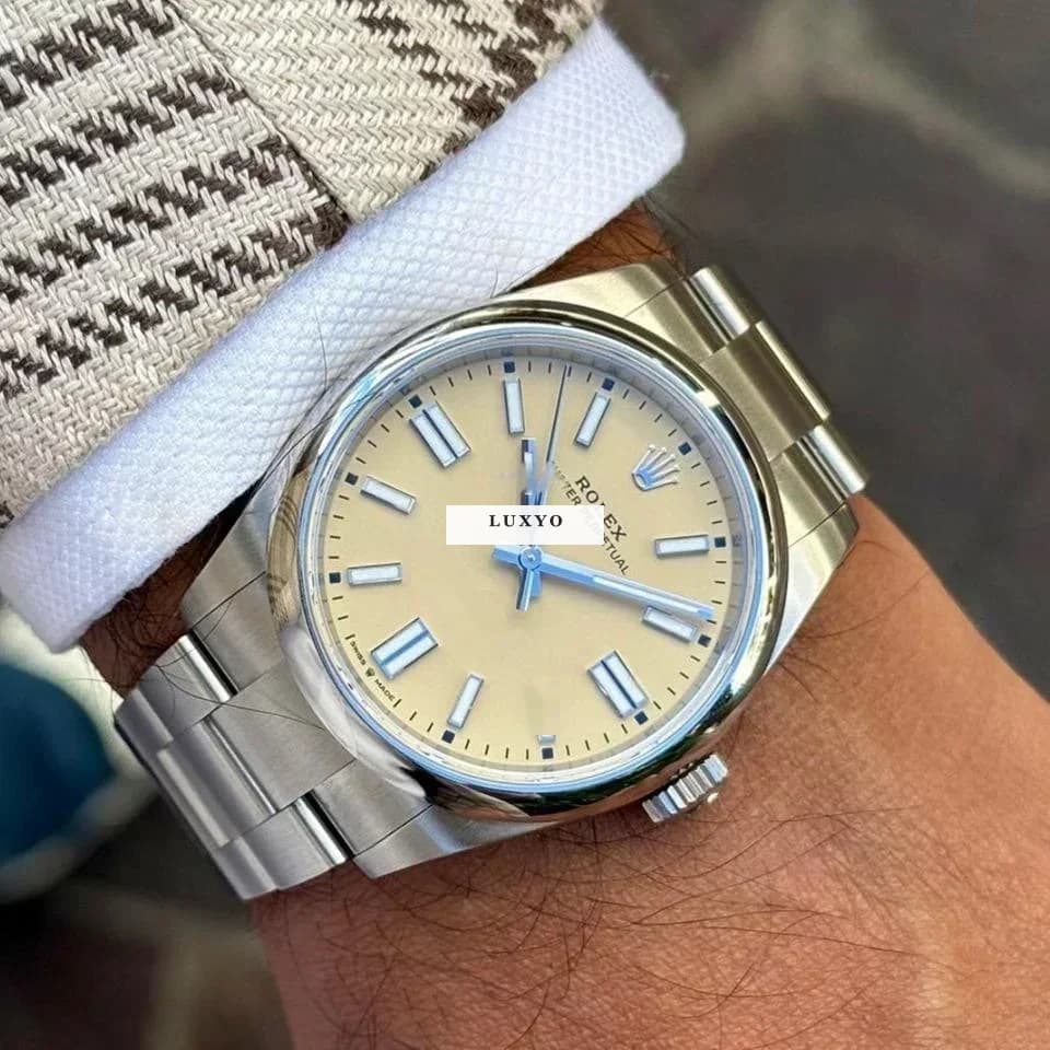 Rolex Oyster Perpetual  Stainless Dial (2025) Rolex oyster BEIGE 41 mm / Ref: 134300 / New and stickers . - Thumbnail 16