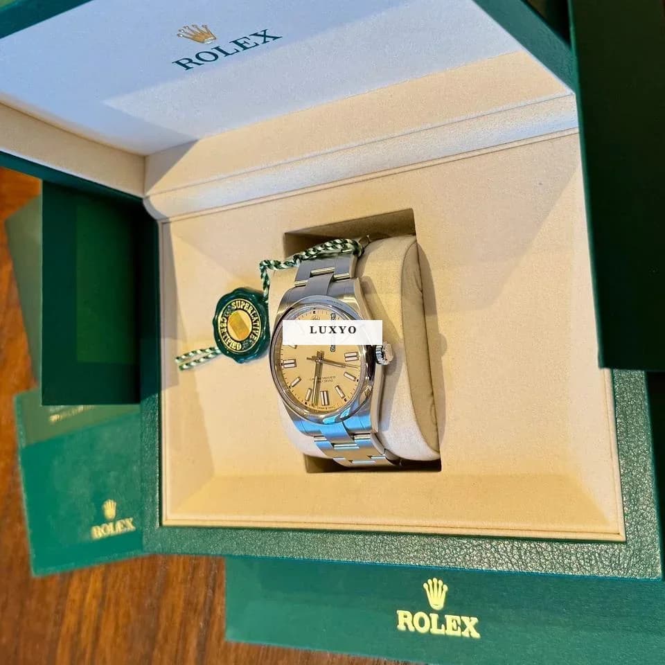 Rolex Oyster Perpetual  Stainless Dial (2025) Rolex oyster BEIGE 41 mm / Ref: 134300 / New and stickers . - Thumbnail 4