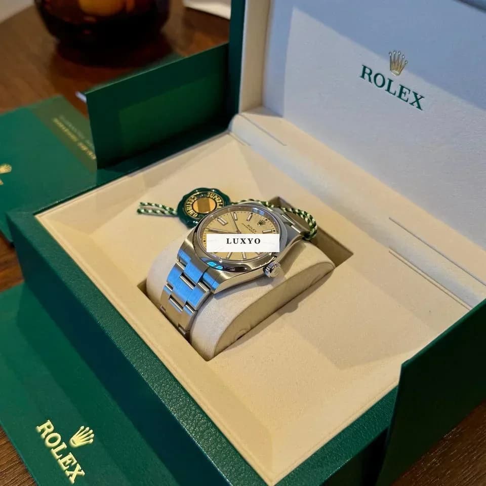 Rolex Oyster Perpetual  Stainless Dial (2025) Rolex oyster BEIGE 41 mm / Ref: 134300 / New and stickers . - Thumbnail 6