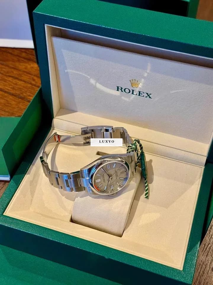 Rolex Oyster Perpetual  Stainless Dial (2025) Rolex oyster BEIGE 41 mm / Ref: 134300 / New and stickers . - Thumbnail 7