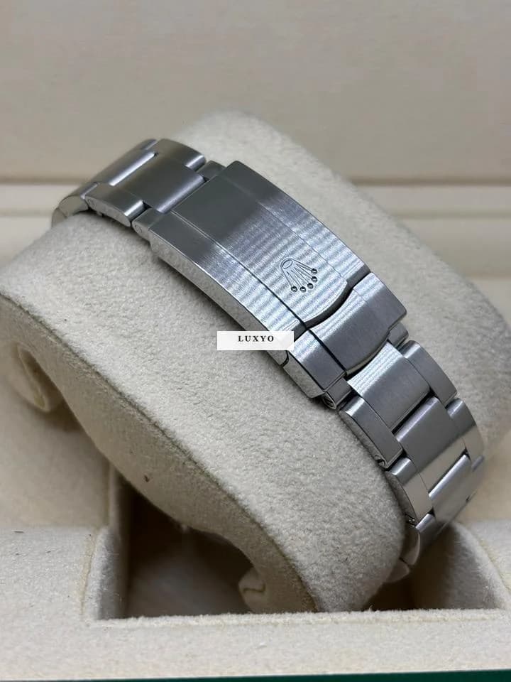 Rolex Oyster Perpetual 41 - Thumbnail 8