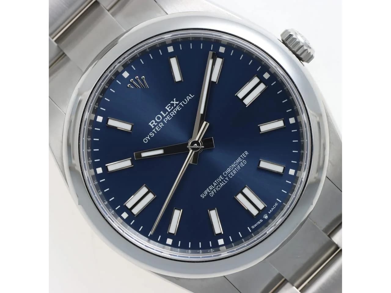 Rolex Oyster Perpetual 41 Blue Dial Excellent Conditions Full Set 01/2025 - Thumbnail 3