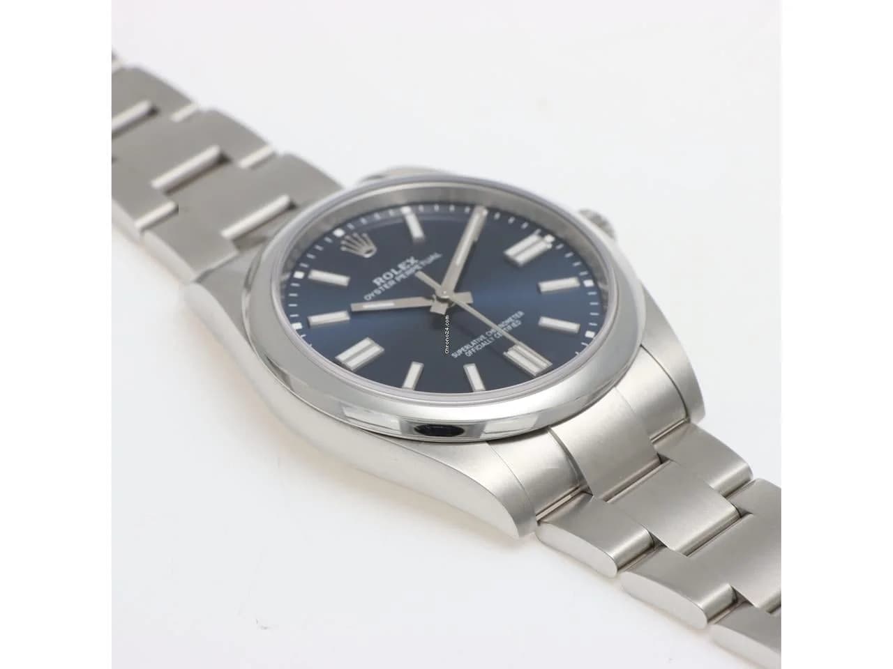 Rolex Oyster Perpetual 41 Blue Dial Excellent Conditions Full Set 01/2025 - Thumbnail 6
